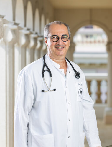 Dr Armand Eker, Responsable Médical, Chirurgien thoracique et cardio-vasculaire